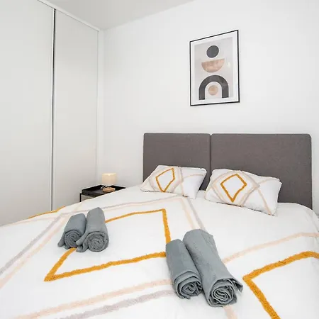 Elegance Au Coeur Du Vieil 2 Climatisation 6 Personnes Lägenhet Antibes