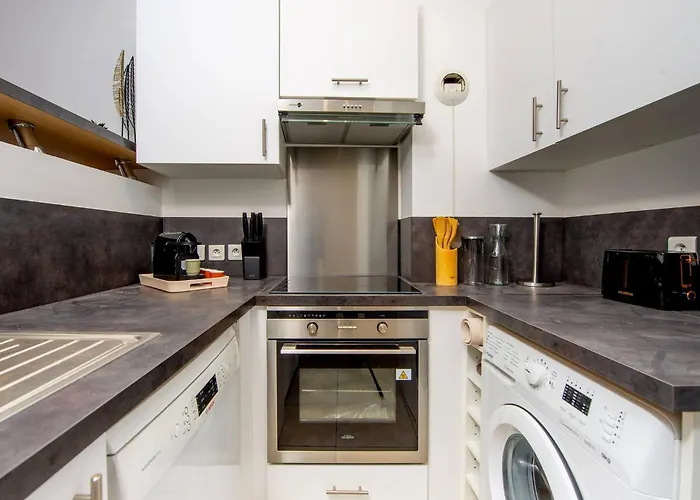 Apartamento élégance Au Cœur Du Vieil 2 Climatisation 6 Personnes Antibes